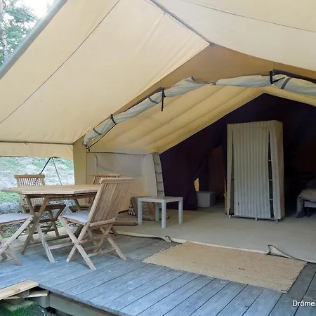 Camping Drome Esprit Nature *