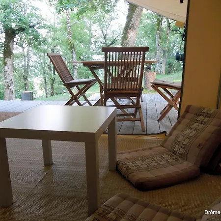 Camping Drome Esprit Nature Le Poët-Célard